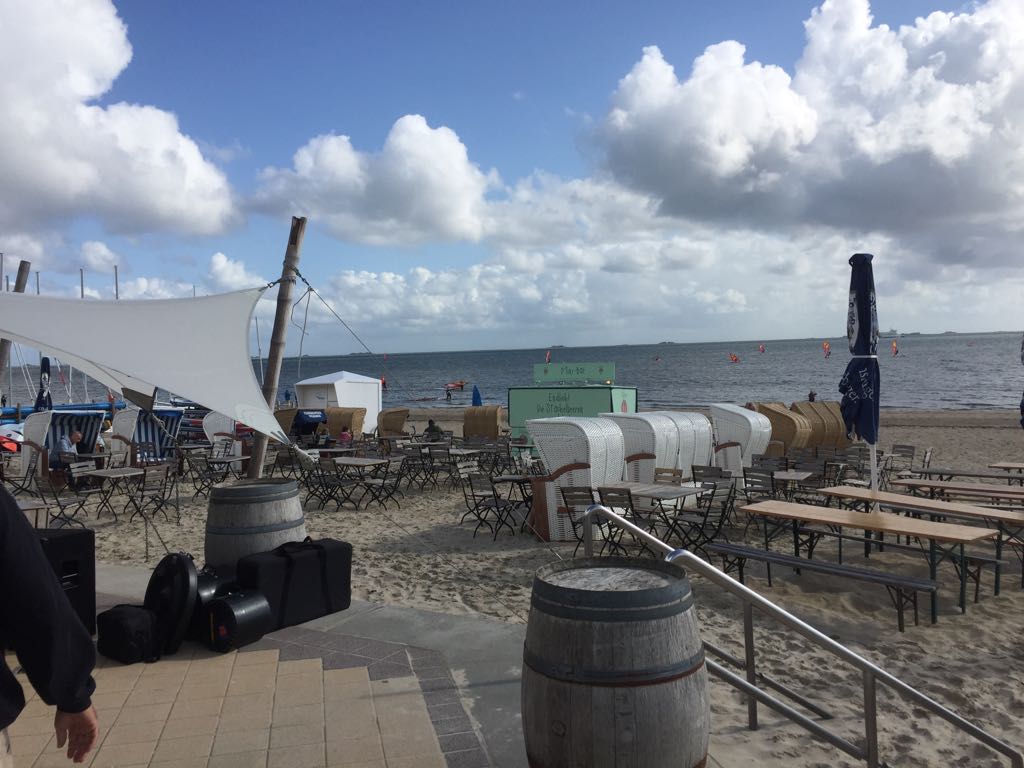 Zur&uumlck zu <Fotos>